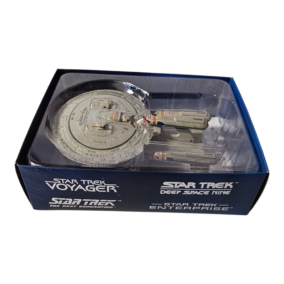 Star Trek - Collectors Model- U.S.S. Enterprise NCC-1701-D - Eaglemoss- 9818-A/D