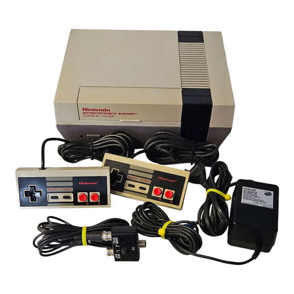 Nintendo Entertainment System - NES Konsole + 2 Controller