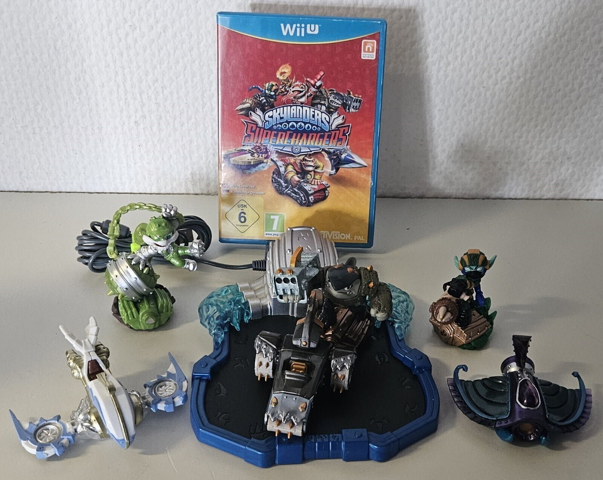 Skylanders Superchargers -  Spiel +3 Figuren + 3 Fahrzeuge +Portal-Nintendo WIIU