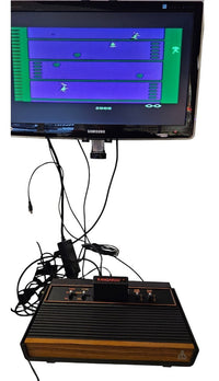 Atari 2600 Konsole / 4 Switch / Wood Design / Holz Design / 2 Controller + Spiel